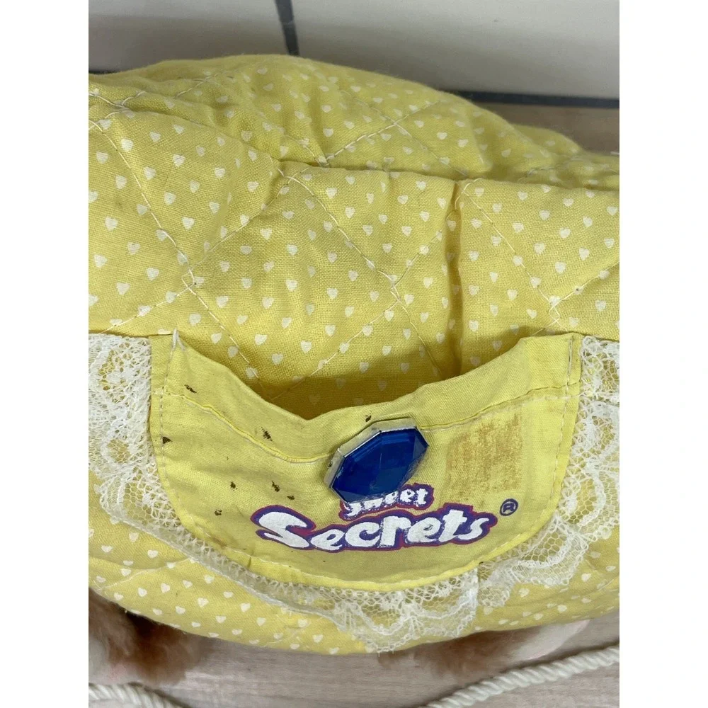 Vintage Galoob Sweet‎ Secrets Purse Pal Yellow Dog Puppy Toy Dress Up Bag 90s